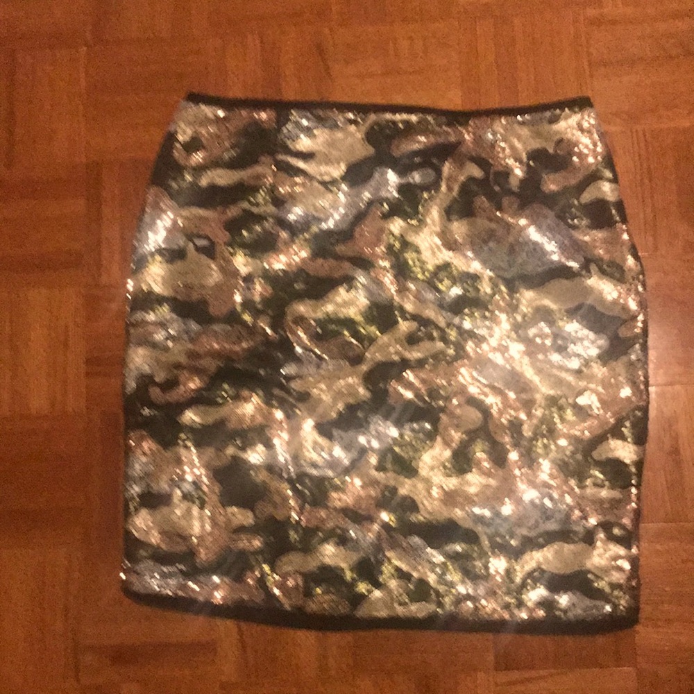 Camo skirt